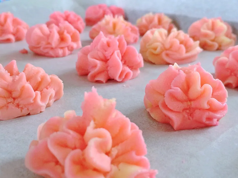 Rose flavoured melting moments cookies|12Dragonさん