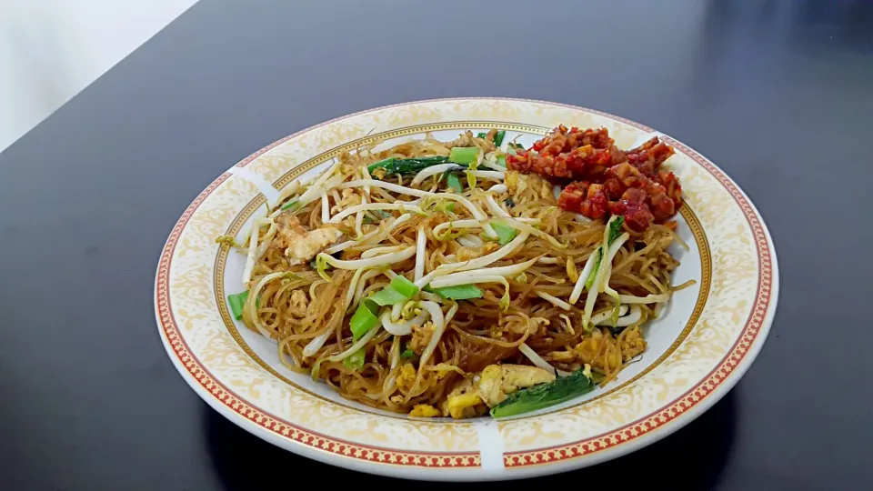 Snapdishの料理写真:fried bihun medan|ferriさん