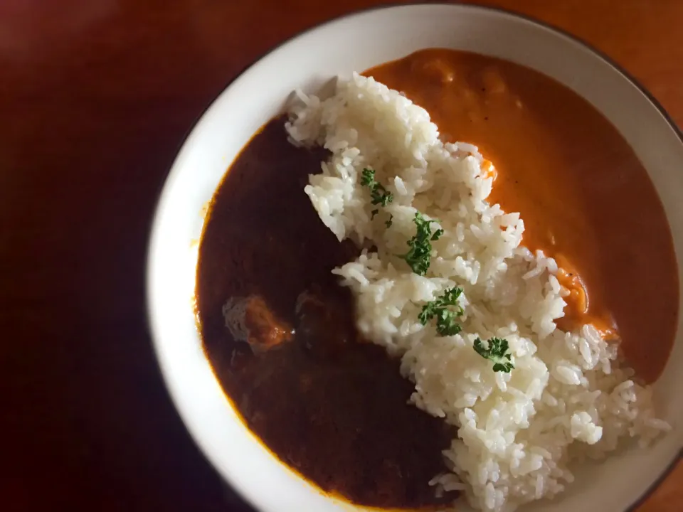 ビーフカレーとバターチキンカレー|ちょまらーさん