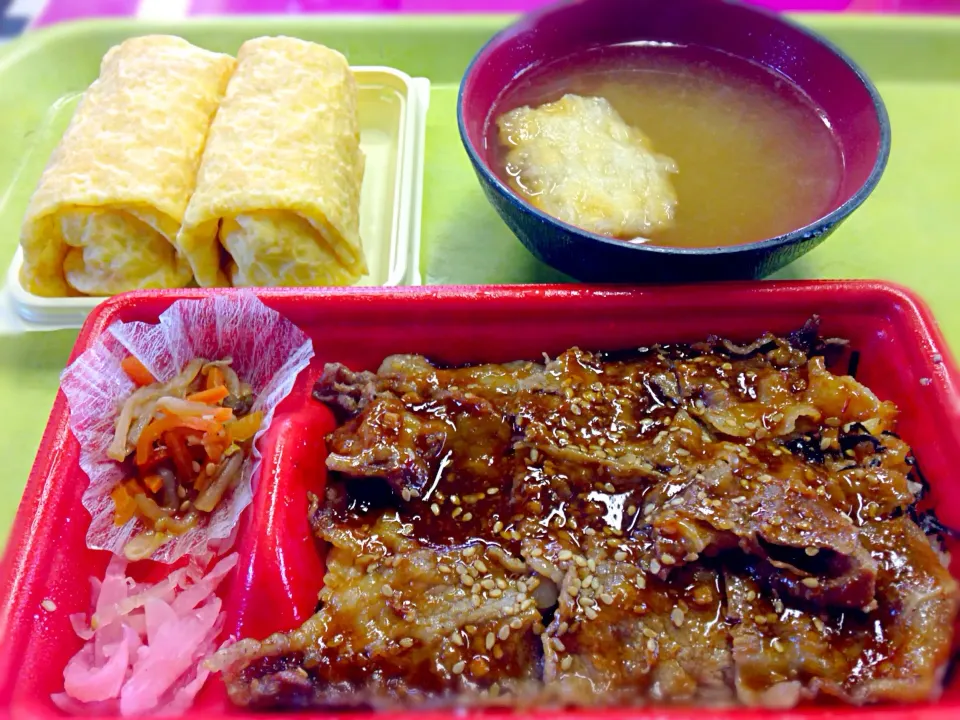 Snapdishの料理写真:🍚牛カルビ丼＆バナナクレープ🍌|マニラ男さん