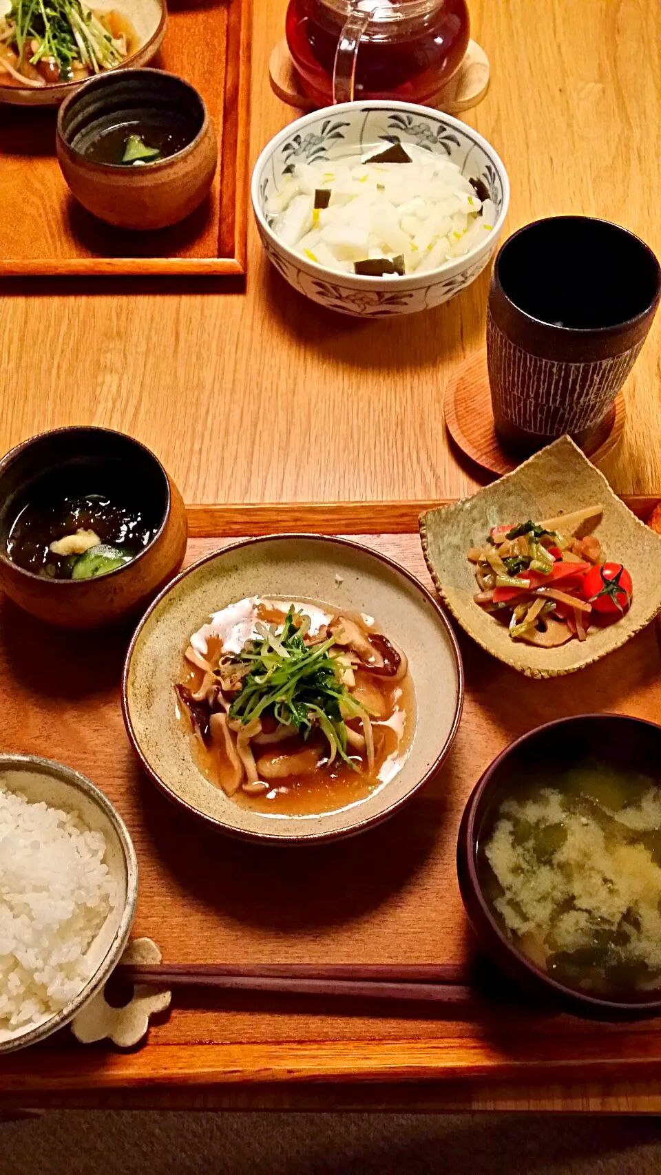 スズキの餡掛け、もずく酢、根菜のきんぴら、ジャガイモの味噌汁、ごはん。|Manabu  Yamasakiさん