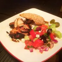 Snapdishの料理写真:Grilled chicken, Greek salad and toasted pita|fricks foodさん