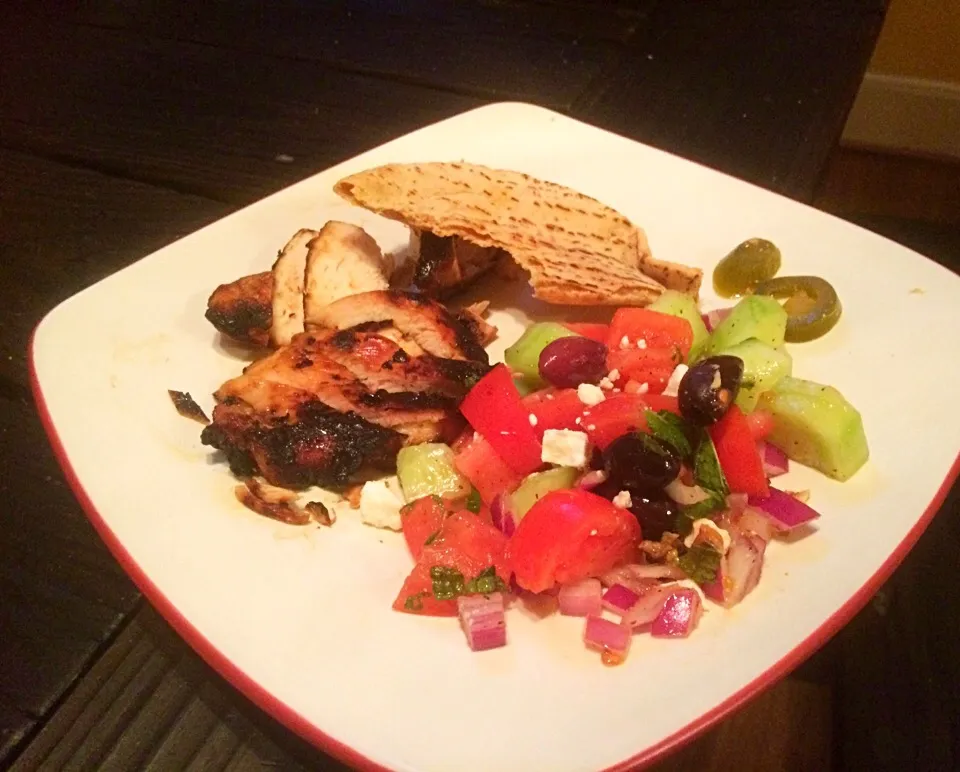 Grilled chicken, Greek salad and toasted pita|fricks foodさん