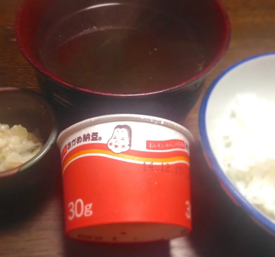 朝ごはん おかめ納豆 数の子入り粕漬け タマネギスープ 白飯|ぽんたさん