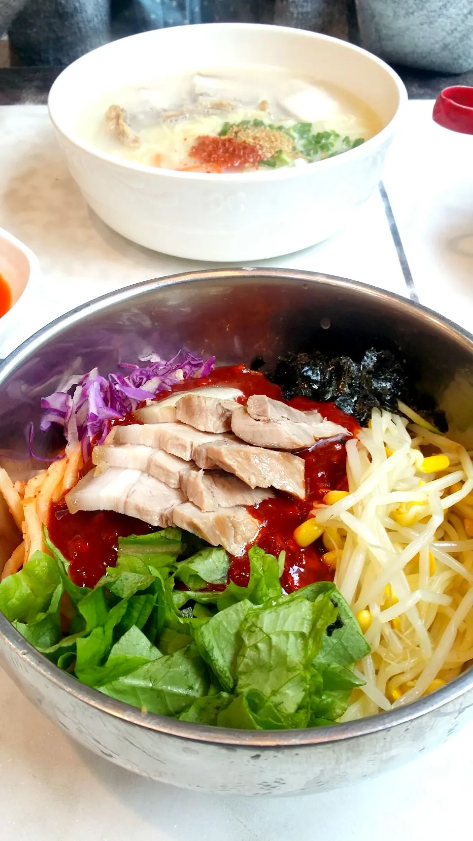 제주 자매국수 비빔국수와 고기국수
 #Noodles #SoupNoodles #Pork #Koreancuisine #korea|Minha Candice Yooさん