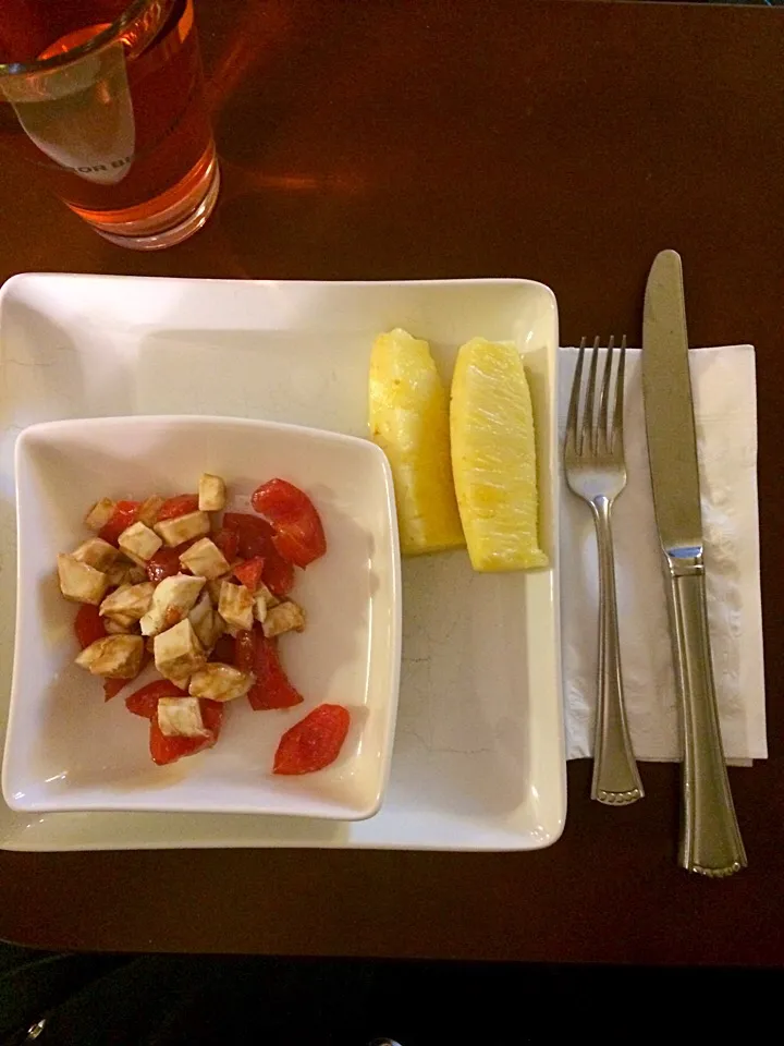 Fresh mozzarella salad a pineapple slices|shykneehighkneeさん