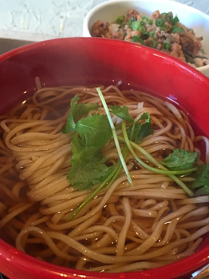 かけそば、そぼろご飯|shinomiya yoshihiroさん