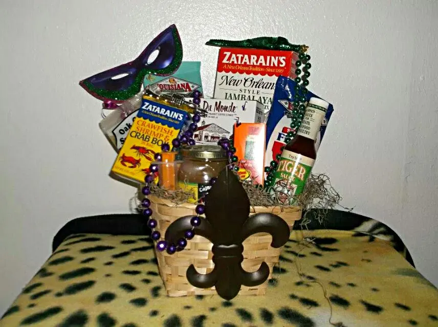 Louisiana Gift Baskets Raffle Giveaways & Auctions 🐠 Fish Fry Friday Charity Event 🐠 #Lifestyle #Dinner #Lunch Great For Foodies & Homecooks|Alisha GodsglamGirl Matthewsさん