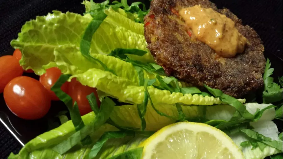 Crab cakes with remoulade sauce  #crab #crabcakes #remoulade #maryland #seafood #foodie #foodie #foodporn #foodgasm|Culinary Kissesさん