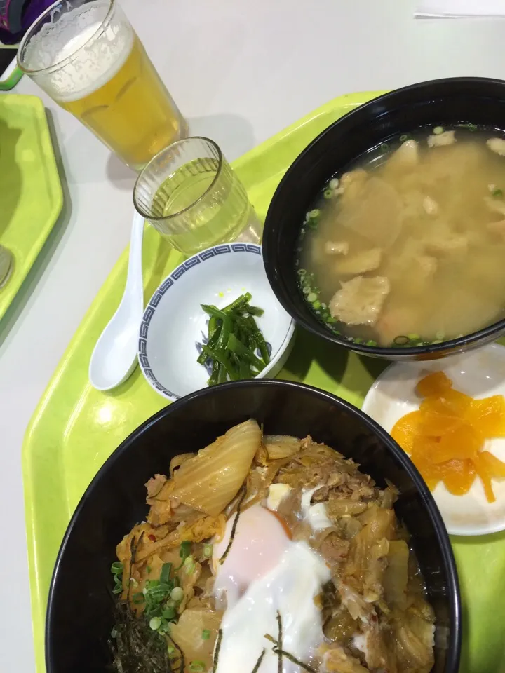 豚キムチ丼と豚汁のセット|そらまめさん