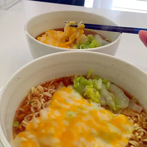 「サッポロ一番 みそラーメン」を使ってみたSnapdishの料理・レシピ写真:チーズトロトロ味噌ラーメン #チーズラーメン #トロトロチーズ