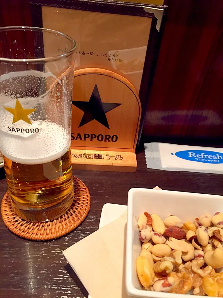 スタービール＆ミックスナッツでお疲れ様🍻|Tarou  Masayukiさん