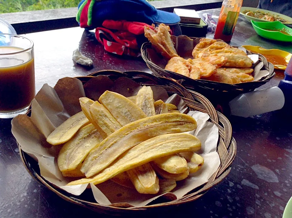 Snapdishの料理写真:Pisang Goreng|Bambang Budiono Tjioさん