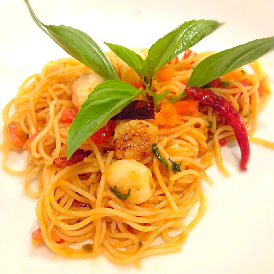 Snapdishの料理写真:#Spaghetti #Scallop #DriedChilli|Aoy Napapornさん