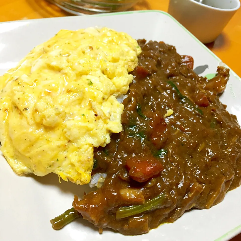 3日目のカレー ふわとろオムレツトッピング|カウンター嬢さん