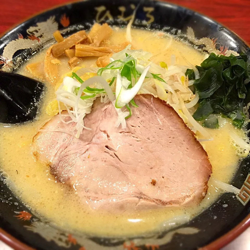 最近、担担麺ばかりだったので久しぶりに味噌ラーメン！故郷の味（笑）|リュカさん