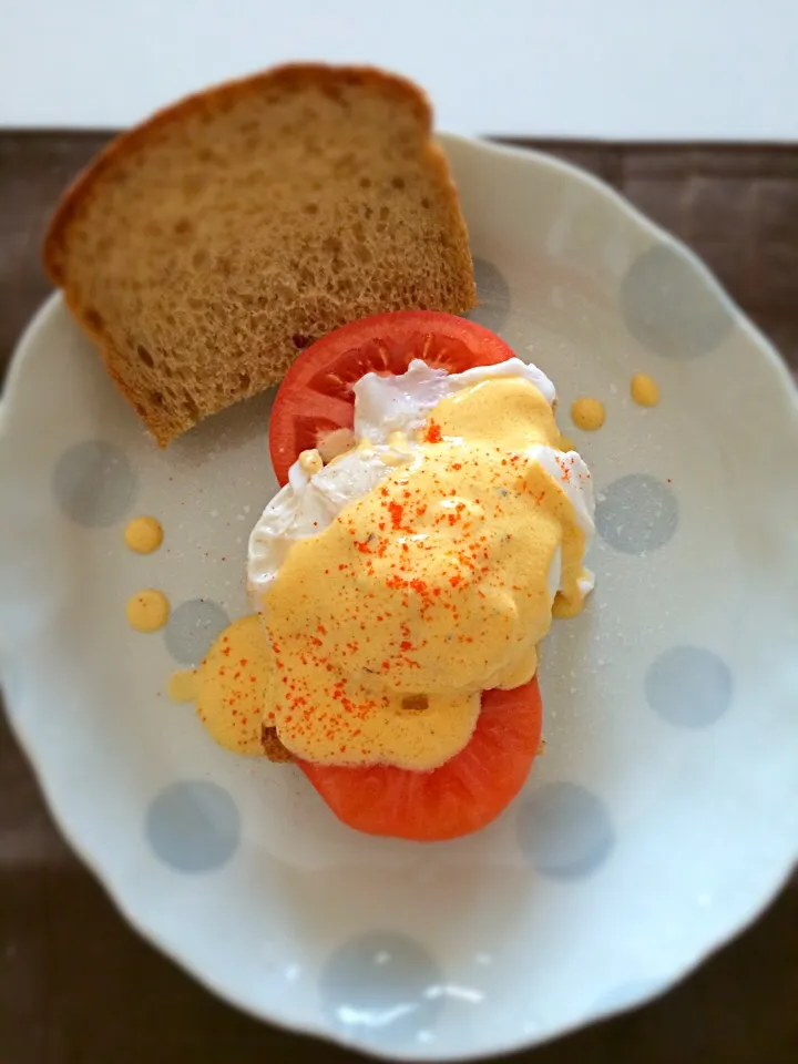 Egg Benedict on the toast|emi tanakaさん