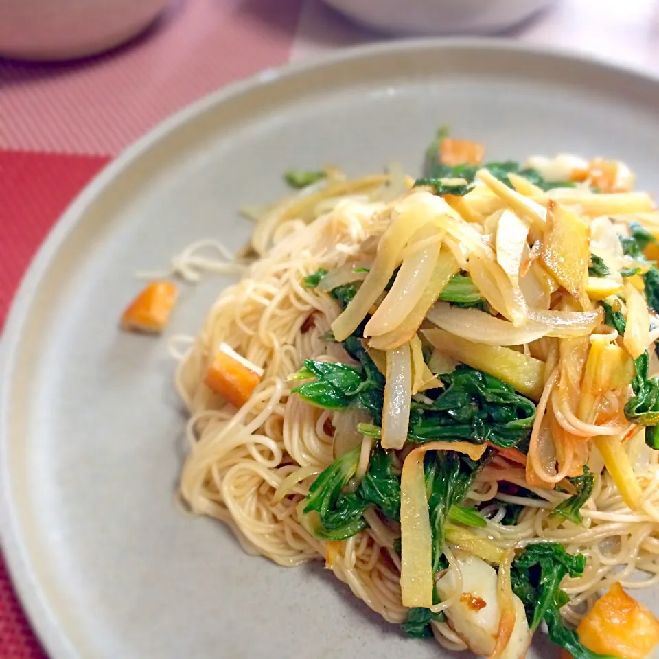 セロリ生姜の焼きそうめん|kumiさん