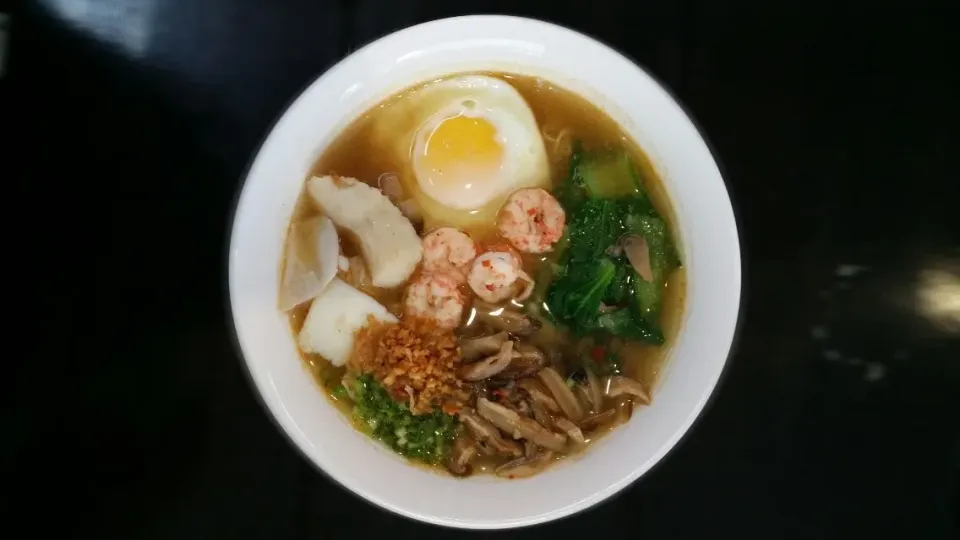 seafood - szechuan - egg noodles|geoff ledesmaさん