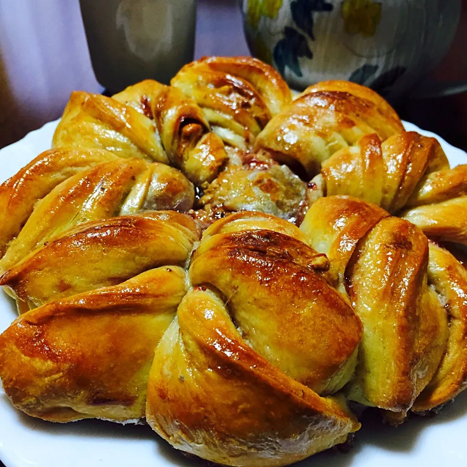 Diner roll bread filled with peanutbutter and strawberryjam|Laarni Nabongさん