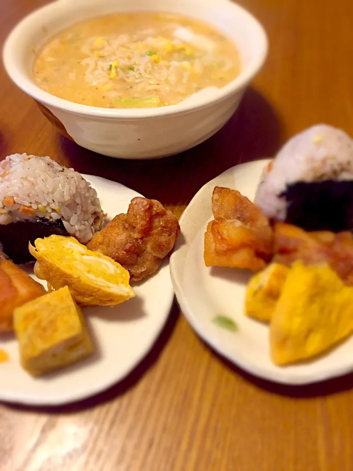 味噌ラーメンと🍙プレート|さくたえさん