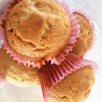 Snapdishの料理写真:Plain and chocolate muffins|Cheryl Ngさん