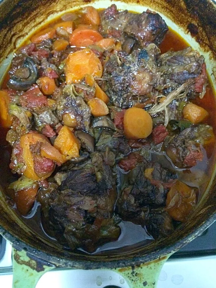 Oxtail stew fresh out of oven|Ong Sor Fernさん