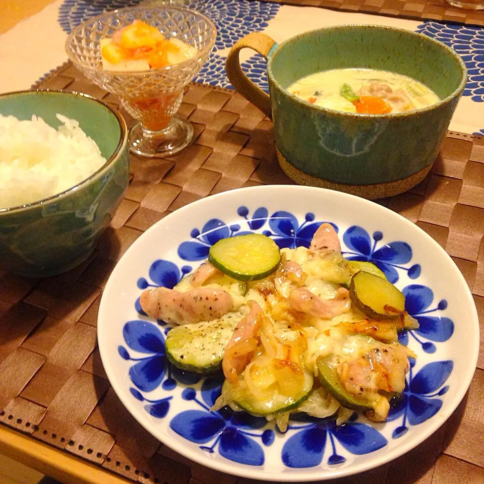 ズッキーニとソーセージのガーリックチーズ焼き|n182さん