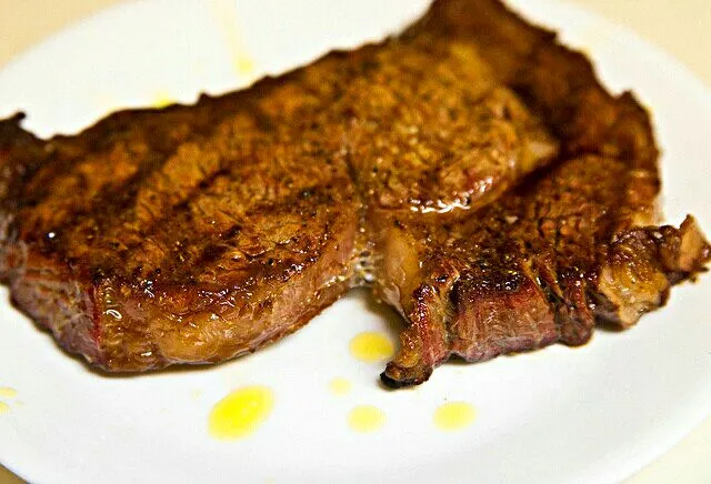 Sunday #Dinner #Steak Resting in Olive Oil #Meat/Poultry #Beef #Main dish ❤ ❤ ❤|Alisha GodsglamGirl Matthewsさん