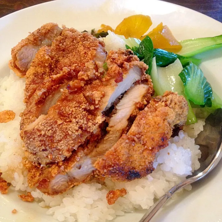 台湾美食 拝骨飯|よだみなさん