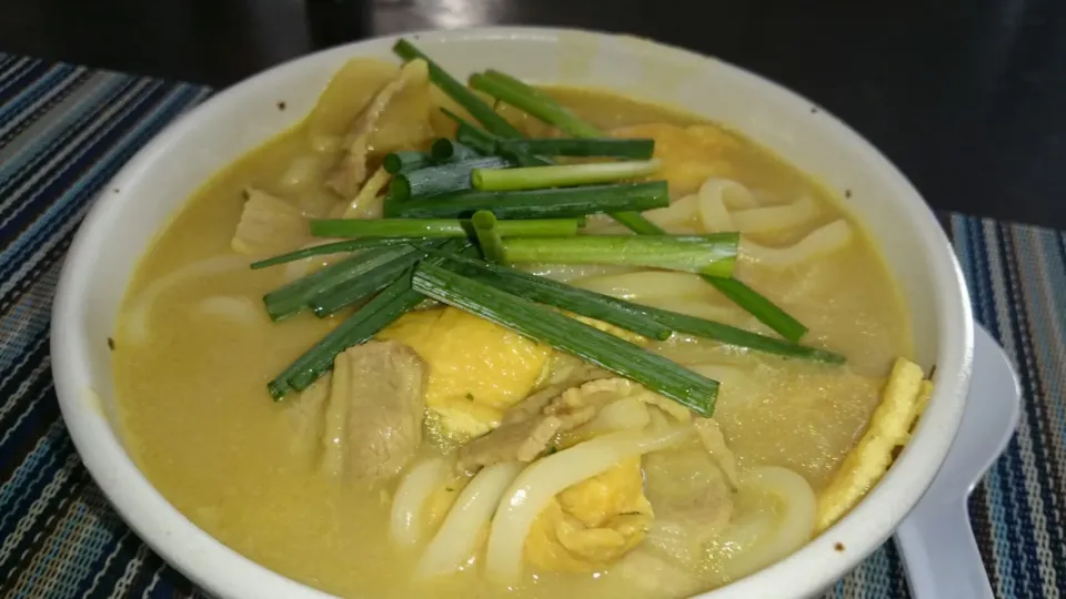 Snapdishの料理写真:カレーうどん古奈屋風作ってみました(土曜のあどまち巣鴨特集見たので・・・)
牛乳入れた分もっとスパイシーにして良かったと反省。|SATOSHI OOCHIさん