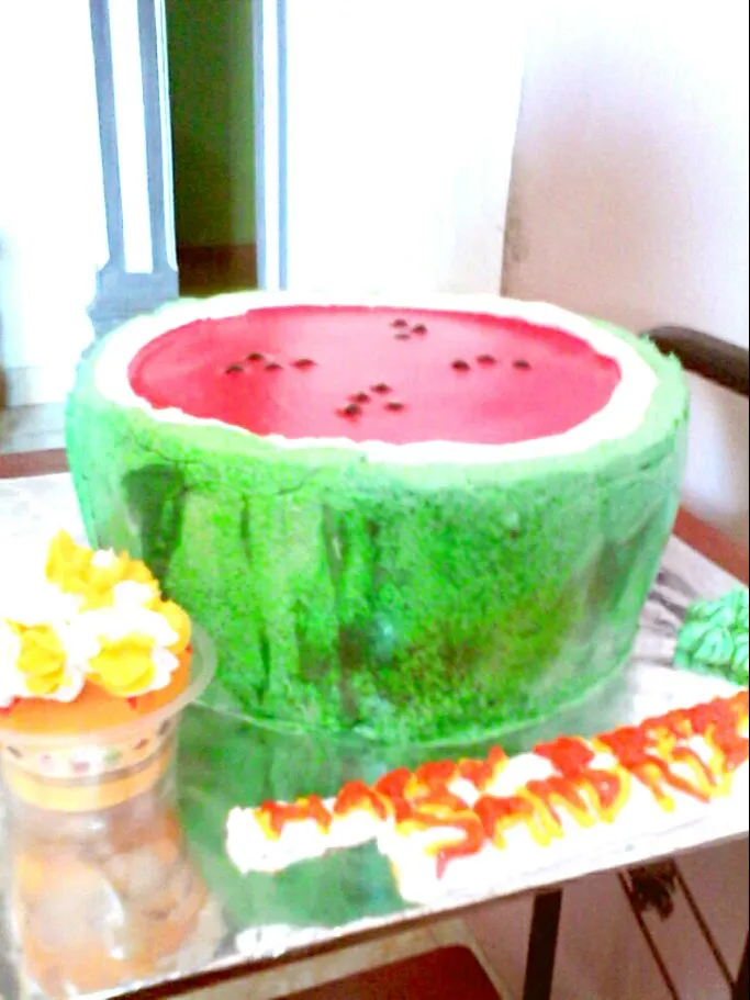 Snapdishの料理写真:watermelon birthday cake|irmayaniさん