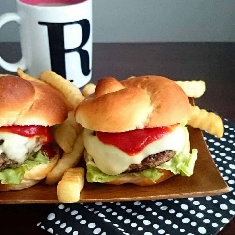 このご時世…(笑)
手作りハンバーガー🍔|LISAさん