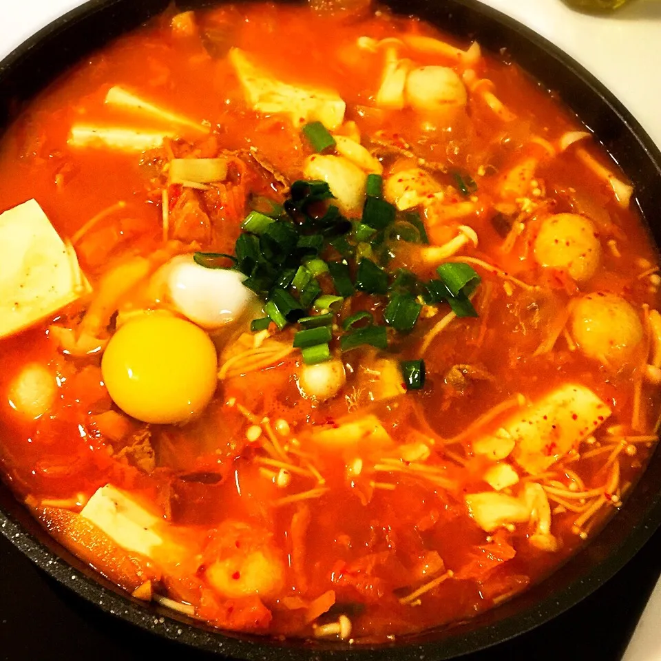 Snapdishの料理写真:キムチ豆腐スープ （Kimchi tofu soup）|Amber Choさん