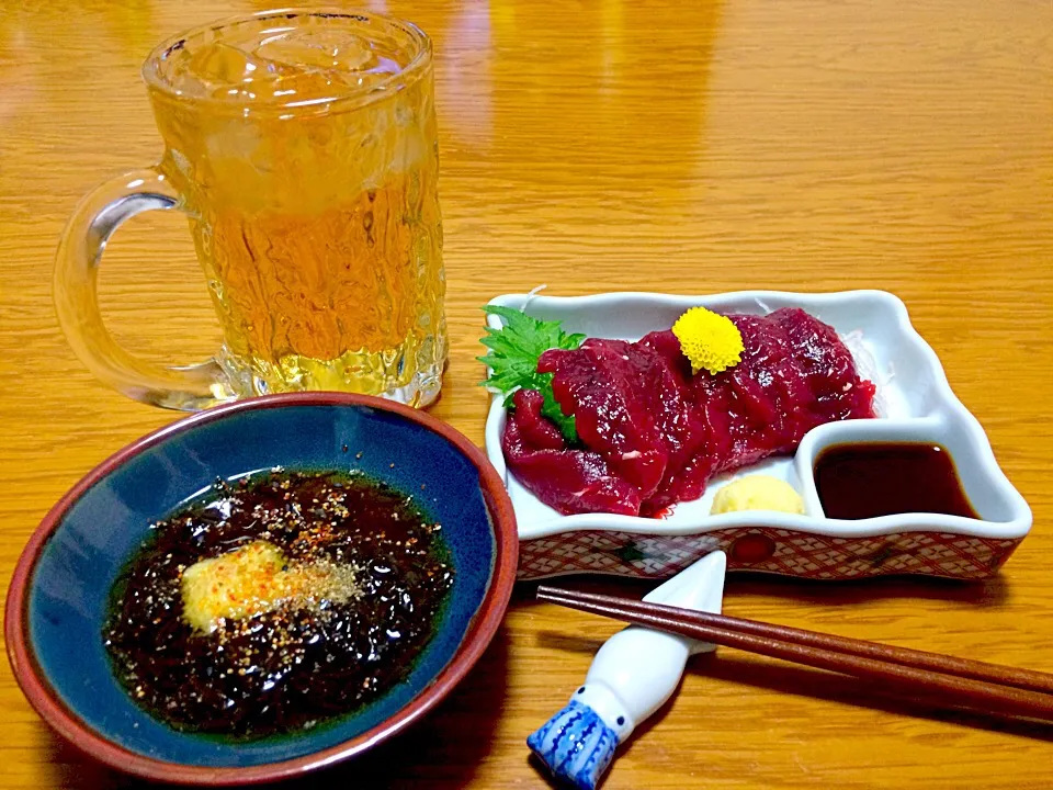 鯨の刺身・もずく酢・ハイボール|風流料理人さん