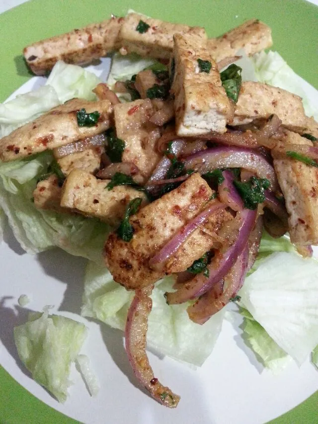 my 1st try at vegan tofu yum nua.|Polly Gelfusoさん