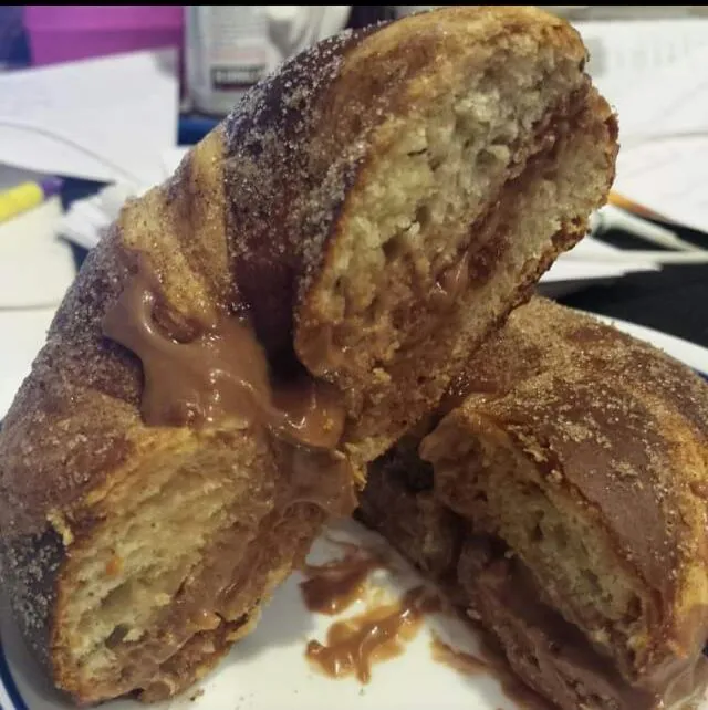 Cinnamon Cragel (Croissant Bagel)
With "Nutella" Cream|Scot Rossilloさん