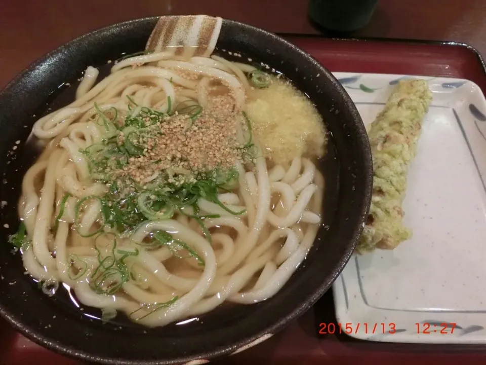 かけうどん大ちくわ天|hisashiさん