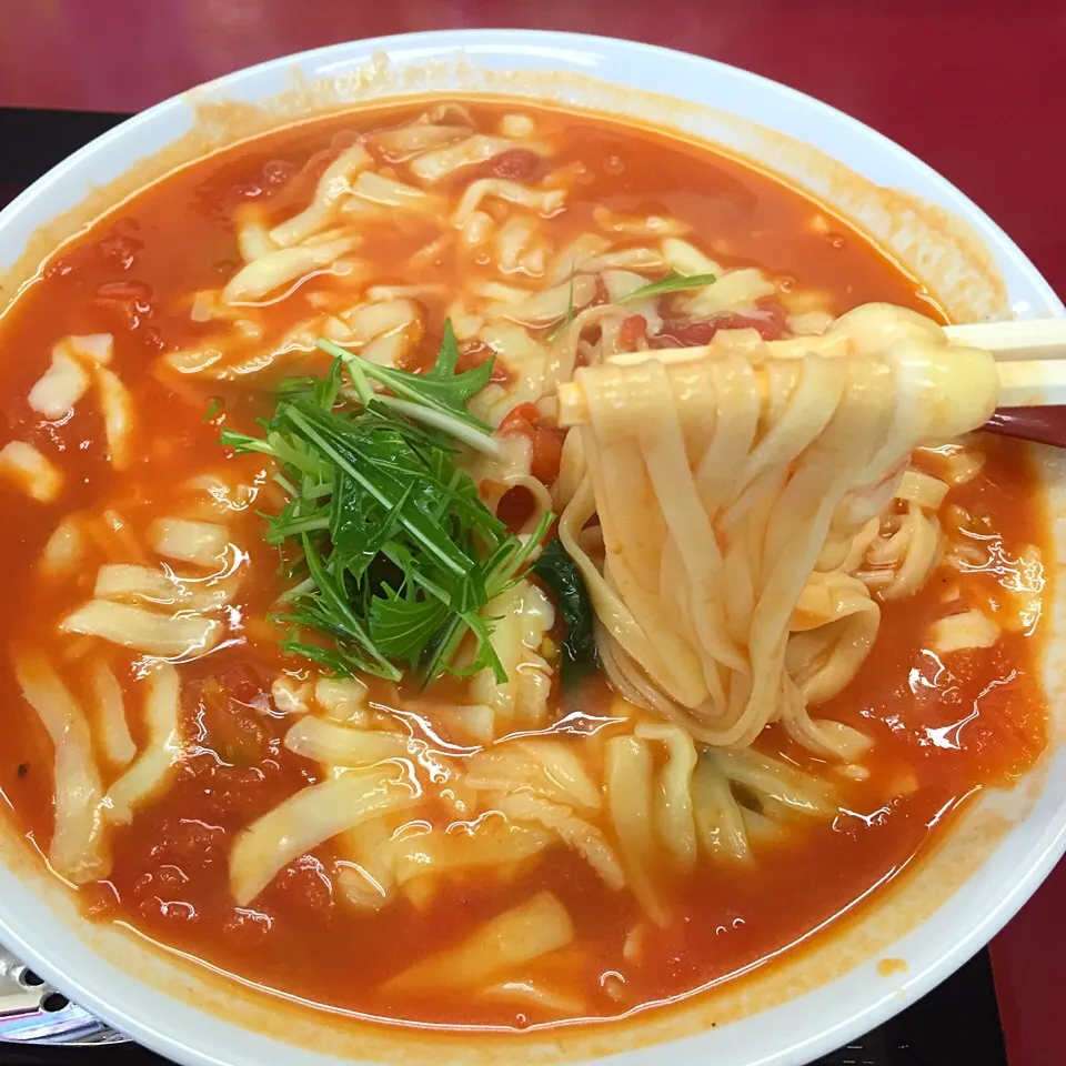 トマトチーズラーメン 平麺|maixx ใหม่さん