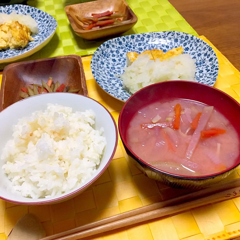 キンピラ、厚焼き玉子、赤蕪の汁物|舐め子さん