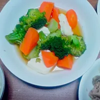 Snapdishの料理写真:ブロッコリーとお豆腐のたいたん|emyさん