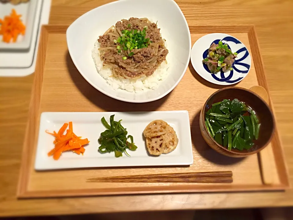 Snapdishの料理写真:もやしとひき肉丼|Namiさん