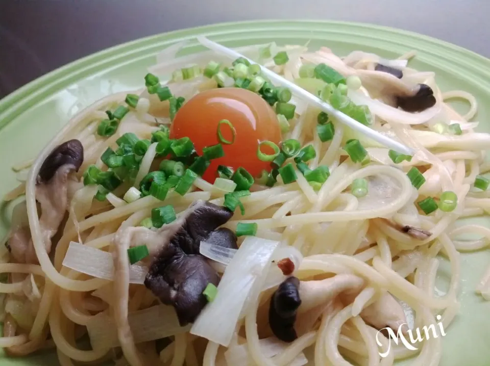 さちこ(さがねっち)さんの冷凍卵の麺つゆ漬けで和風パスタ♪|key♪さん