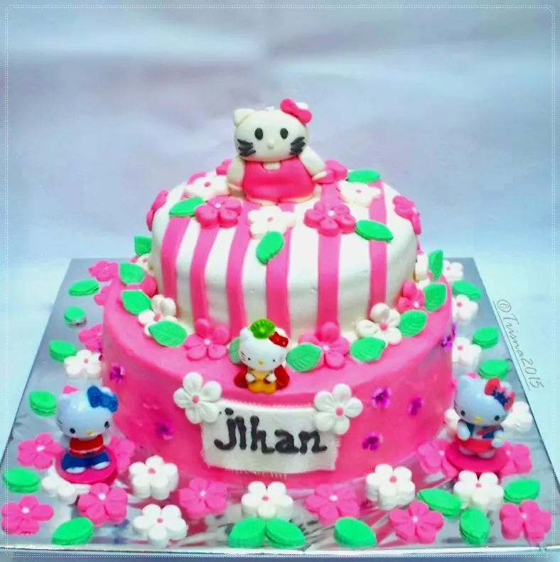 Hello Kitty Birthday Cake for Jihan|Trisna Handayaniさん