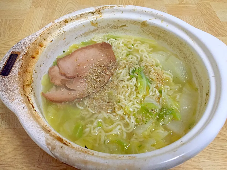 昨夜の高座豚しゃぶしゃぶの残り汁で叉焼麺|Tarou  Masayukiさん