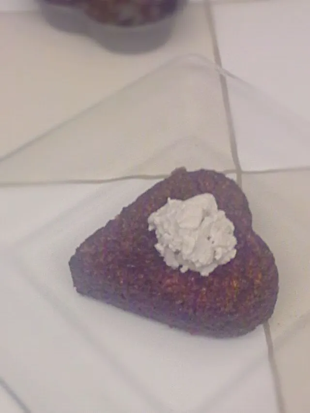 Coconut (flour) Banana Bread with dollop of Coconut Cream|Bryan S. Mooreさん