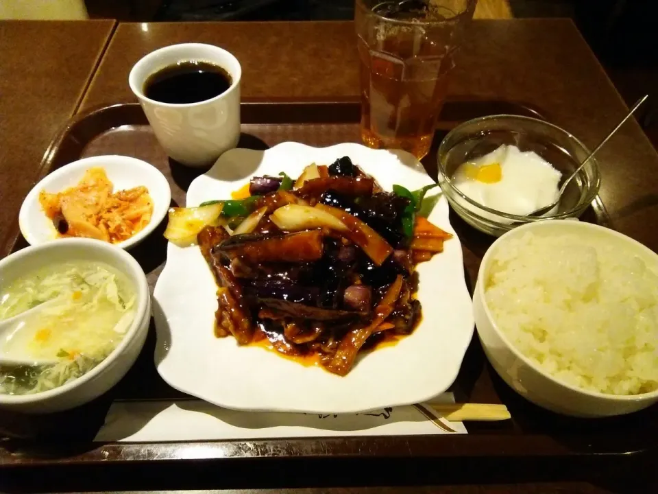 Snapdishの料理写真:東京中華街　麻婆茄子定食 680円がランチサービスで500円。|東京ライオンズさん