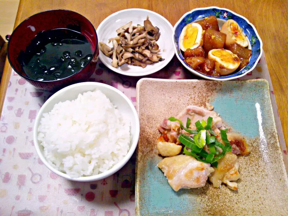 １月９日 鶏の塩ダレ焼き 大根と卵の甘辛煮 舞茸のバターポン酢炒め わかめスープ|いもこ。さん