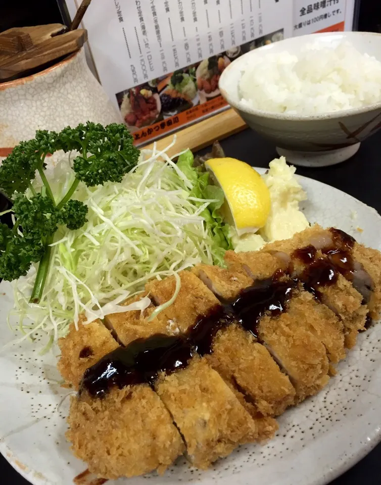 Snapdishの料理写真:✨ロースカツ定食🐖✨|中さんさん