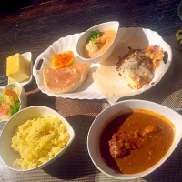 インドチキンカレーとサフランターメリックライス|Michie Jinnoさん